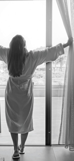 $slider_strong_point['image']['alt']